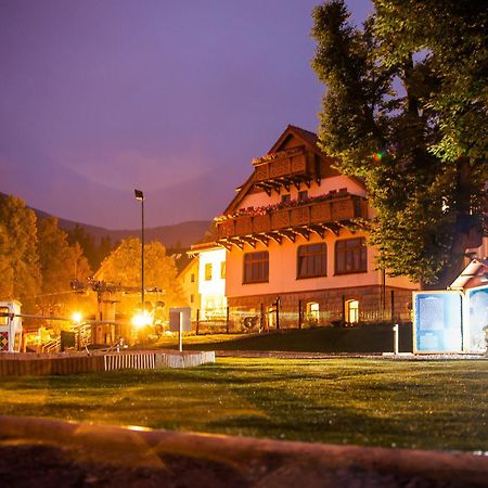 קרפאז' Przystanek Bavaria - Sauny, Parking Oraz Wstep Do Parku Bajek W Cenie! מראה חיצוני תמונה